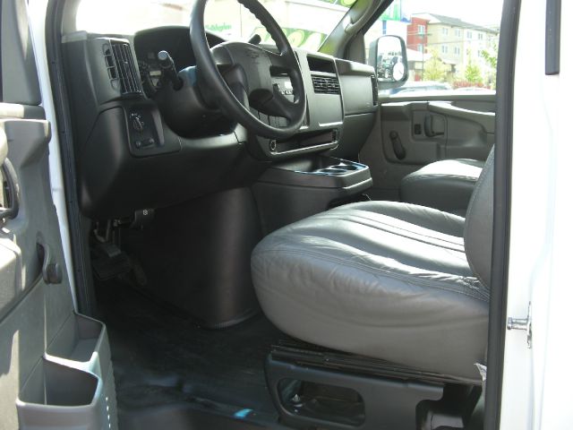 Chevrolet Express 2005 photo 12