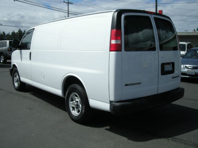 Chevrolet Express 2005 photo 2