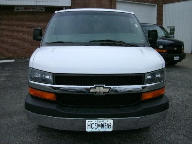 Chevrolet Express Base Passenger Van