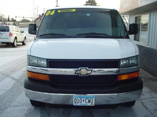 Chevrolet Express 2006 photo 2