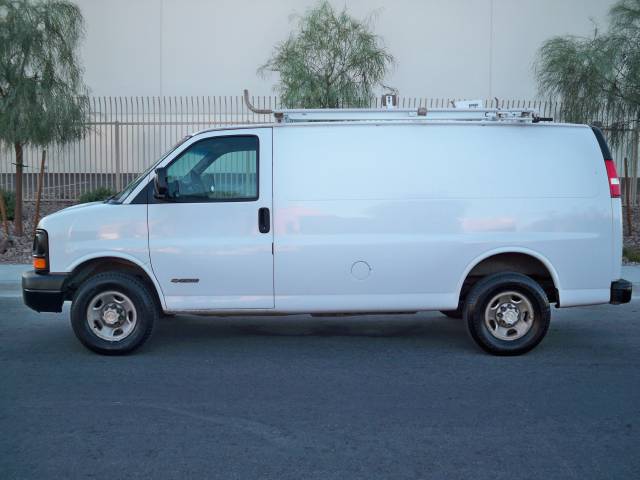 Chevrolet Express 2006 photo 2