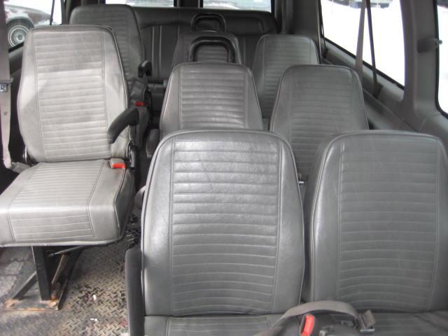 Chevrolet Express 2006 photo 2