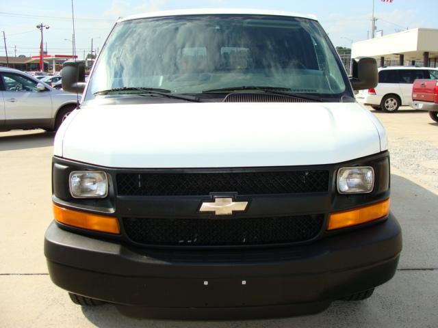 Chevrolet Express 2006 photo 2