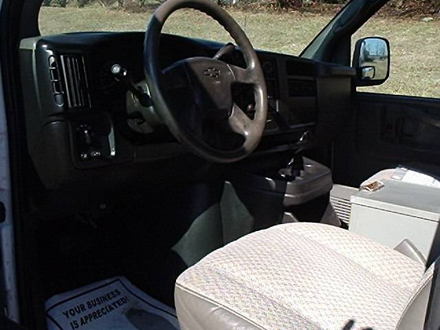 Chevrolet Express 2006 photo 2