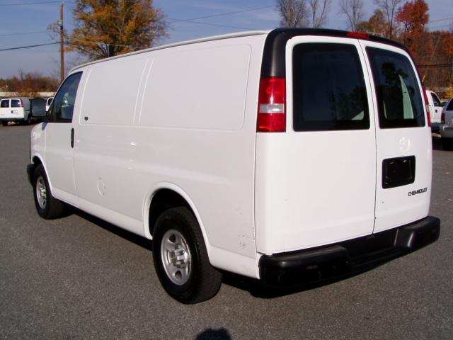 Chevrolet Express 2006 photo 2