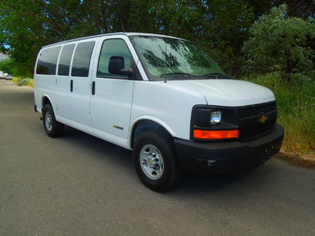 Chevrolet Express 2006 photo 2