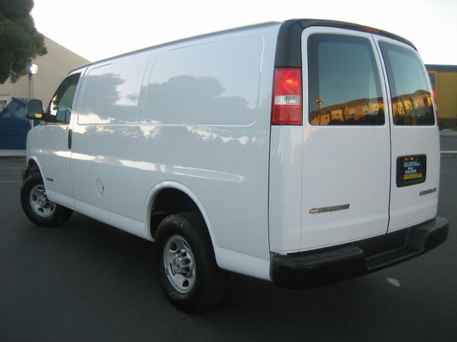 Chevrolet Express 2006 photo 2