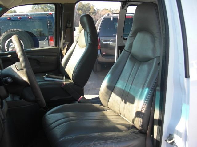 Chevrolet Express 2006 photo 2