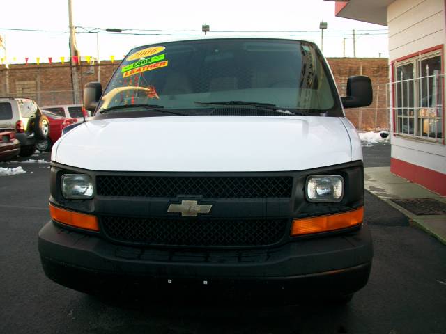 Chevrolet Express Base Passenger Van