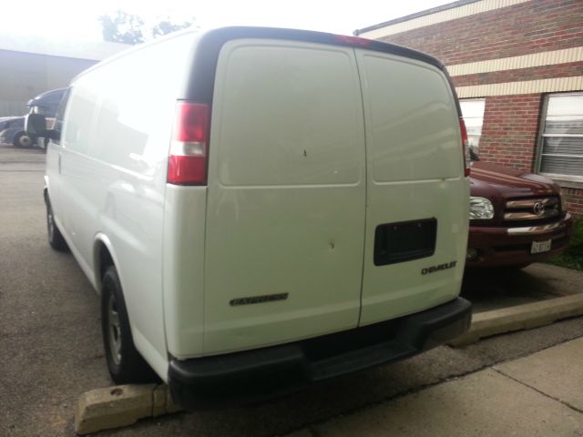 Chevrolet Express 2006 photo 2