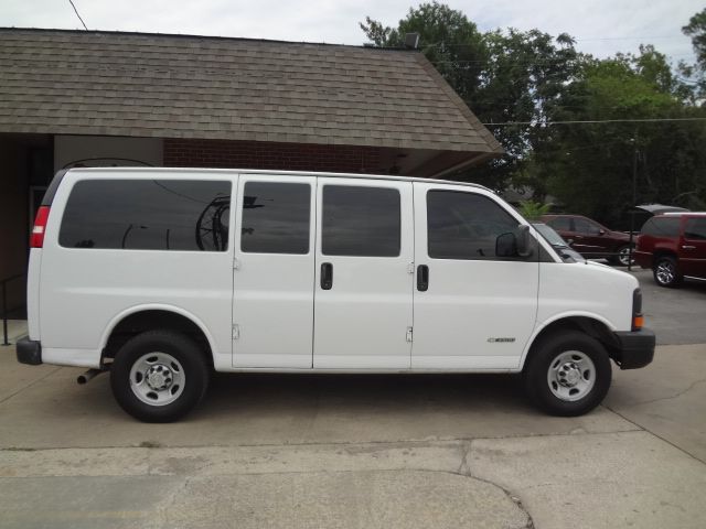 Chevrolet Express 2006 photo 2