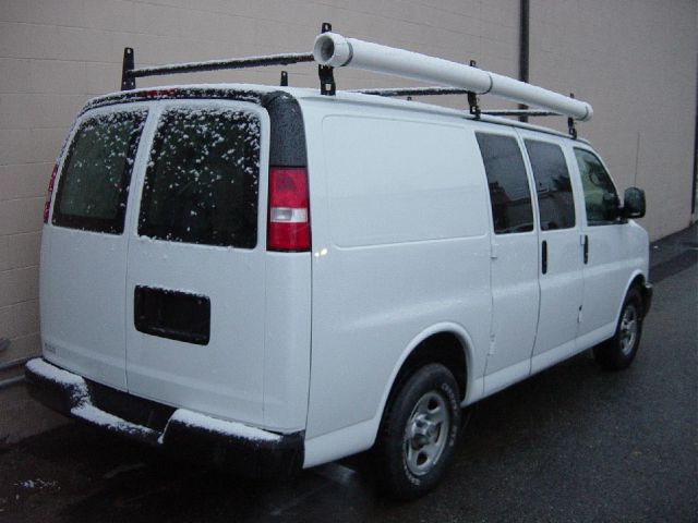 Chevrolet Express 2006 photo 2