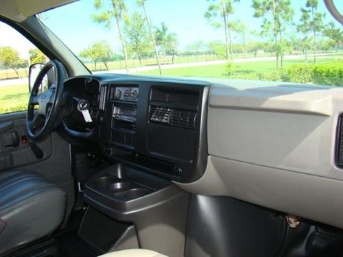 Chevrolet Express 2006 photo 2