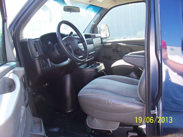 Chevrolet Express 2006 photo 2