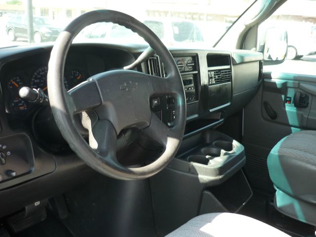 Chevrolet Express 2006 photo 2