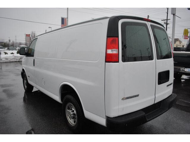 Chevrolet Express 2006 photo 2