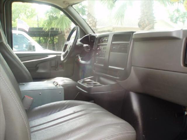 Chevrolet Express 2006 photo 2