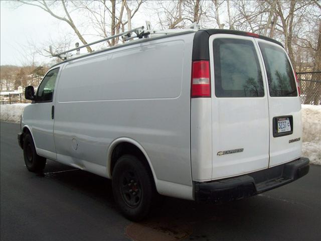 Chevrolet Express 2006 photo 2