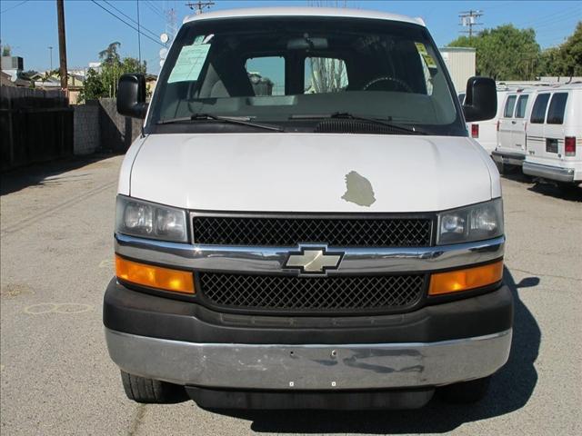 Chevrolet Express Overland 4X4 Passenger Van