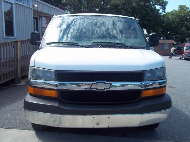 Chevrolet Express 2006 photo 2