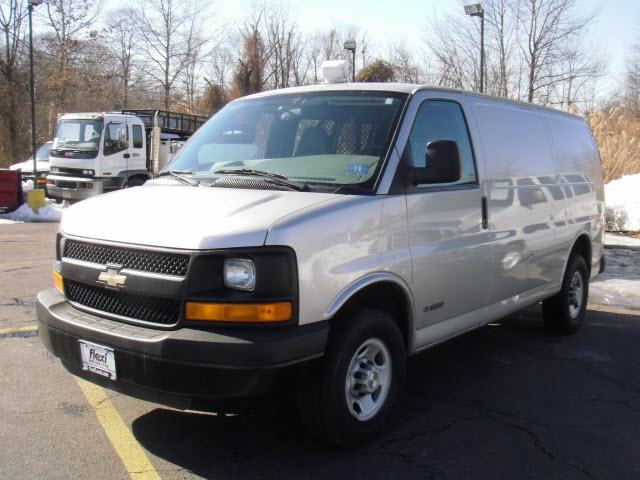 Chevrolet Express 2006 photo 2