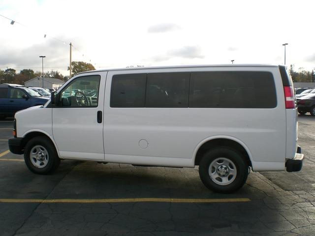 Chevrolet Express 2006 photo 2