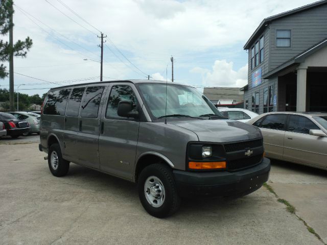 Chevrolet Express 2006 photo 2