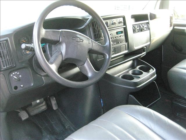 Chevrolet Express 2006 photo 2