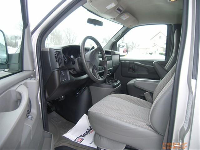 Chevrolet Express 2006 photo 2