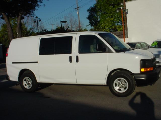 Chevrolet Express 2007 photo 2