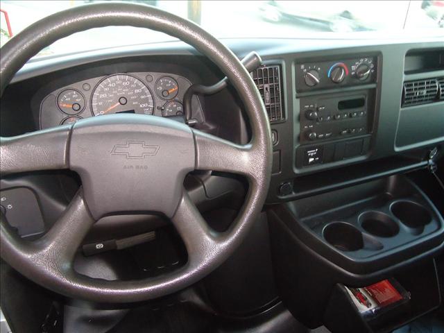 Chevrolet Express 2007 photo 2