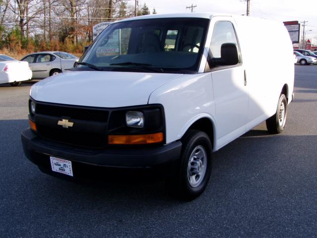 Chevrolet Express Z71- 4X4 Passenger Van