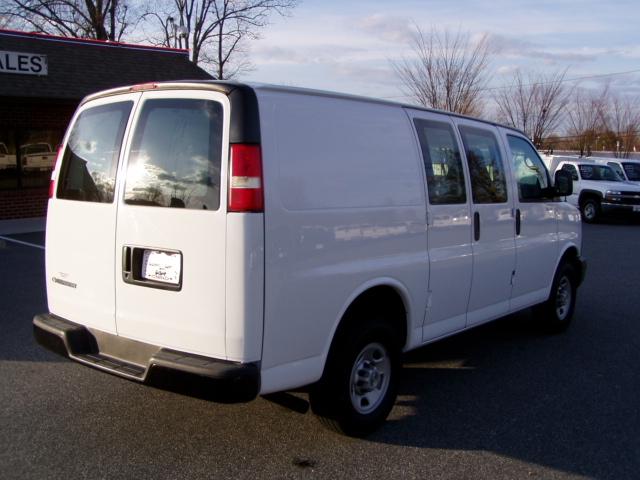 Chevrolet Express 2007 photo 2