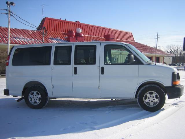 Chevrolet Express 2007 photo 2