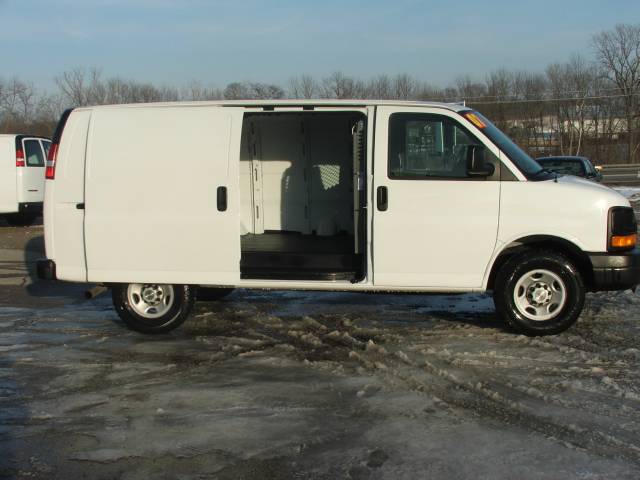 Chevrolet Express 2007 photo 2