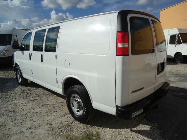 Chevrolet Express 2007 photo 2