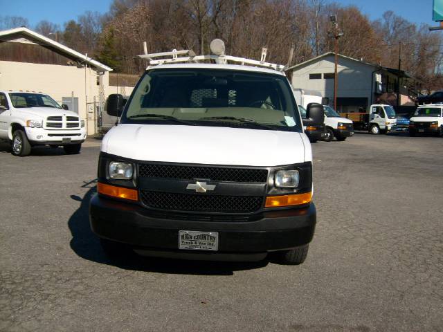 Chevrolet Express 2004.5 4dr Sdn 1.8T Quattro Au Cargo Van