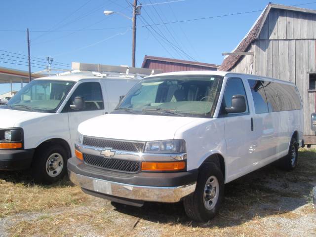 Chevrolet Express Base Passenger Van