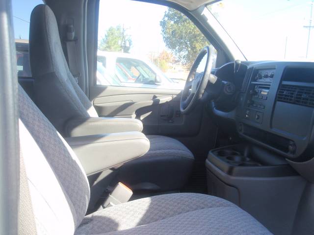 Chevrolet Express 2007 photo 2