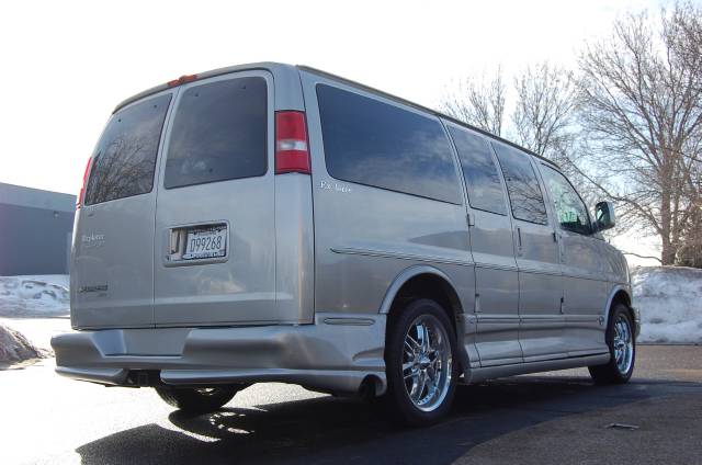 Chevrolet Express 2007 photo 2