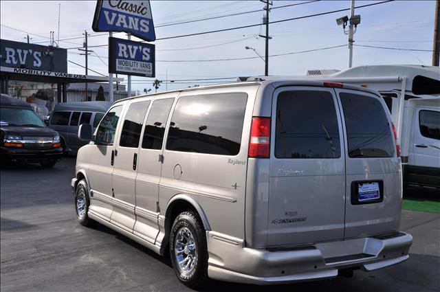 Chevrolet Express 2007 photo 2