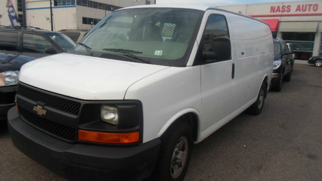 Chevrolet Express 750i 4dr Sdn Passenger Van