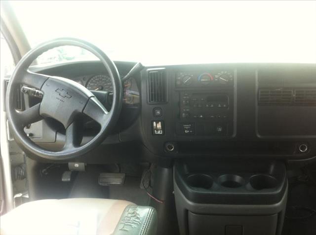 Chevrolet Express 2007 photo 2