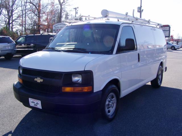 Chevrolet Express Z71- 4X4 Passenger Van