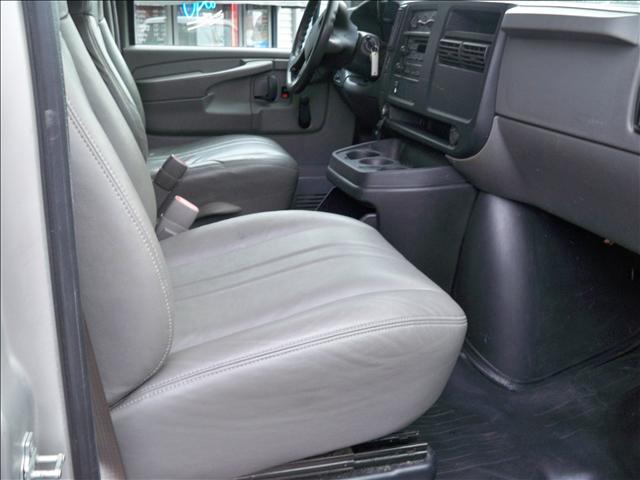 Chevrolet Express 2007 photo 2