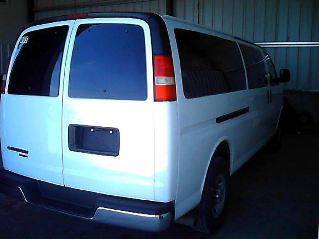 Chevrolet Express 114.6 XLT W/rear Door Privacy Glass Passenger Van