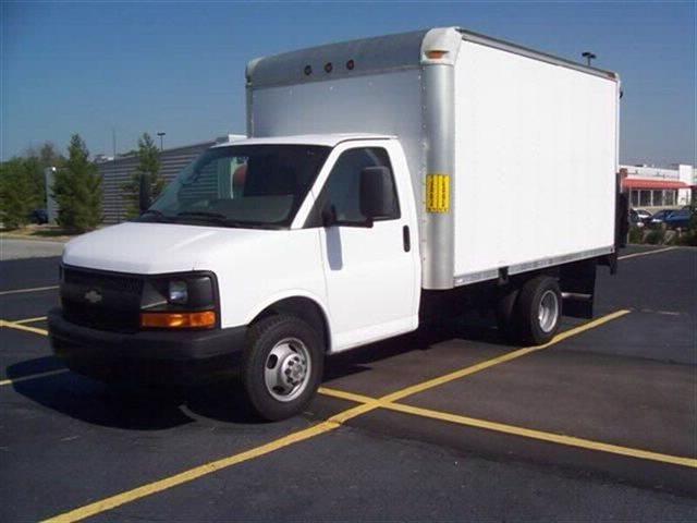 Chevrolet Express Premier I4 2WD Passenger Van