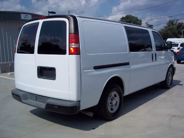 Chevrolet Express 2008 photo 3