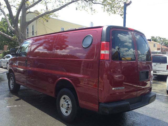 Chevrolet Express Coupe 4D Passenger Van