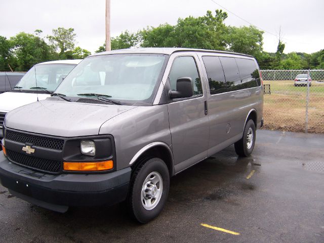 Chevrolet Express 2008 photo 2